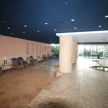 Apartamento Holidays Royal Marine *